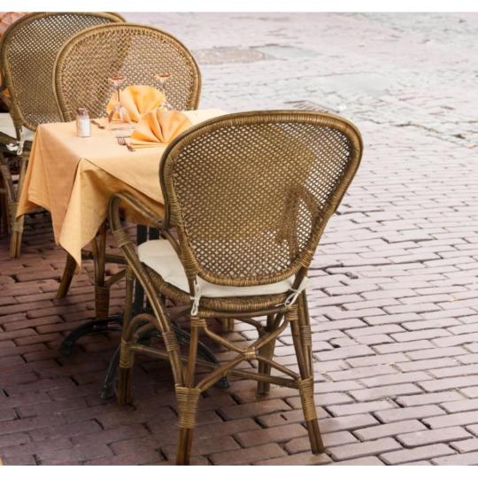 etterem kavezo bisztro barna ives rattan fotel natur szek country vintage rusztikus etkezoszek mediterran balaton konyha provanszi skandinav termeszetes.jpg